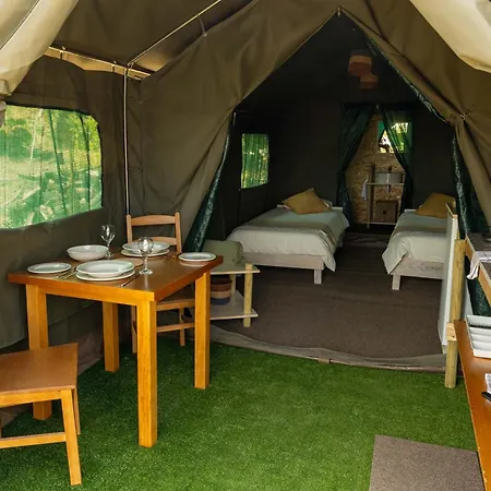 Safari Glamping Portugal Penguin 럭셔리텐트 Ventosa (Braga)