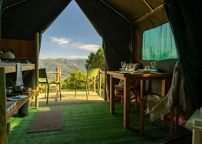 Safari Glamping Portugal Penguin 럭셔리텐트 Ventosa (Braga)
